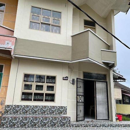 Villa Bukit Indah 不拉士打宜 外观 照片